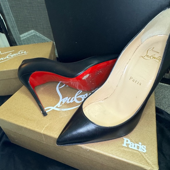 Great condition. Authentic Louboutin Pigalle - Picture 2 of 5